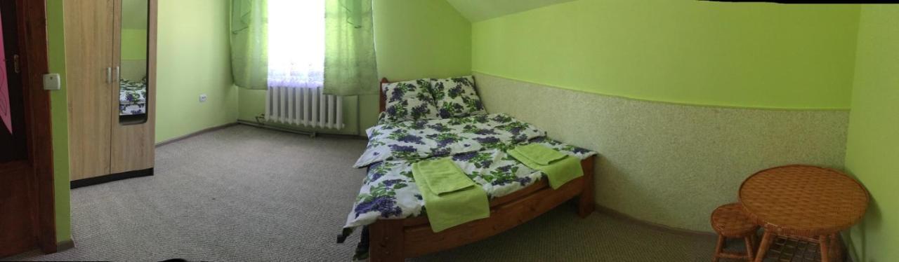 У Ондраша Appartement Yasinya Buitenkant foto