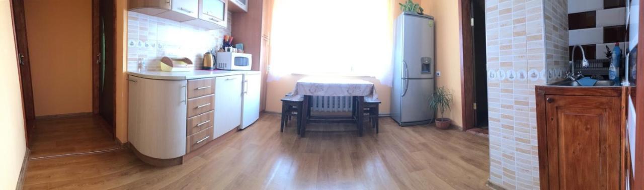 У Ондраша Appartement Yasinya Buitenkant foto