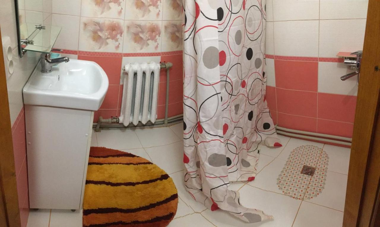 У Ондраша Appartement Yasinya Buitenkant foto