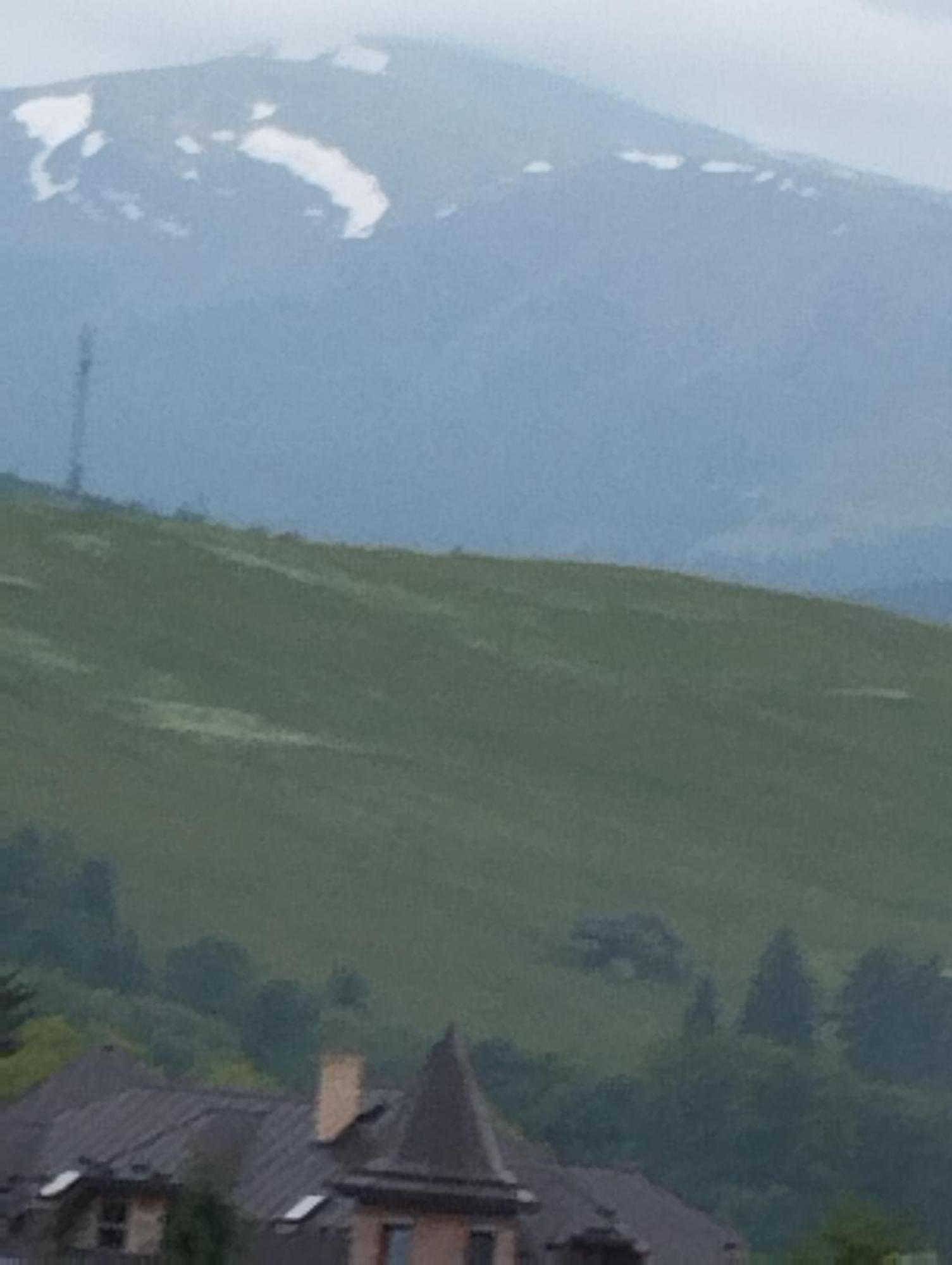 У Ондраша Appartement Yasinya Buitenkant foto